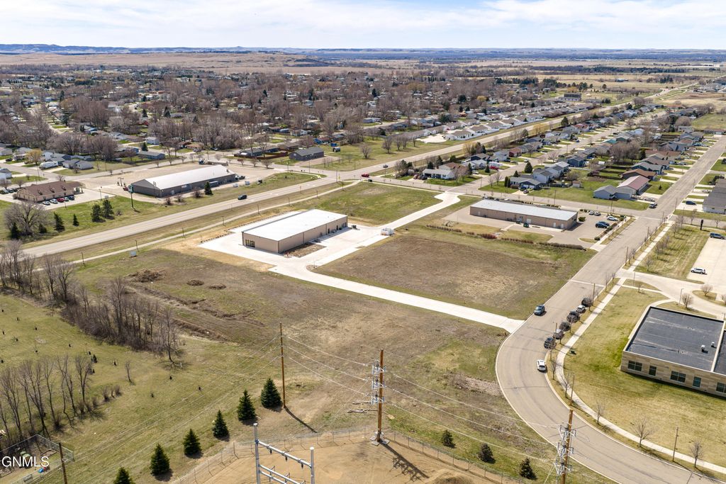 3447 Mccurry Way, Lincoln, ND 58504 photo 13