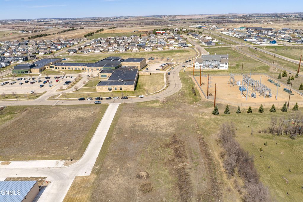 3447 Mccurry Way, Lincoln, ND 58504 photo 9