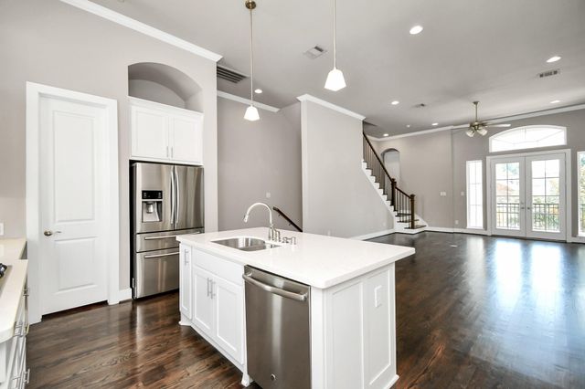 2709 Kennedy Street, Houston, TX 77003