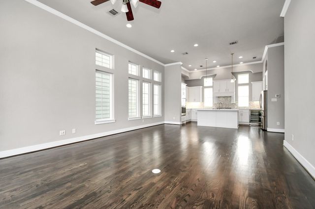 2709 Kennedy Street, Houston, TX 77003