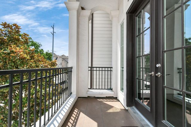 2709 Kennedy Street, Houston, TX 77003