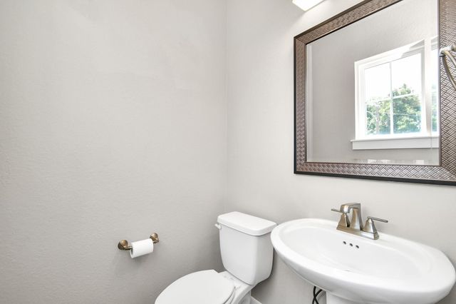 2709 Kennedy Street, Houston, TX 77003