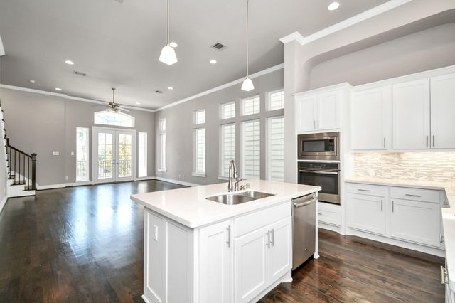 2709 Kennedy Street, Houston, TX 77003