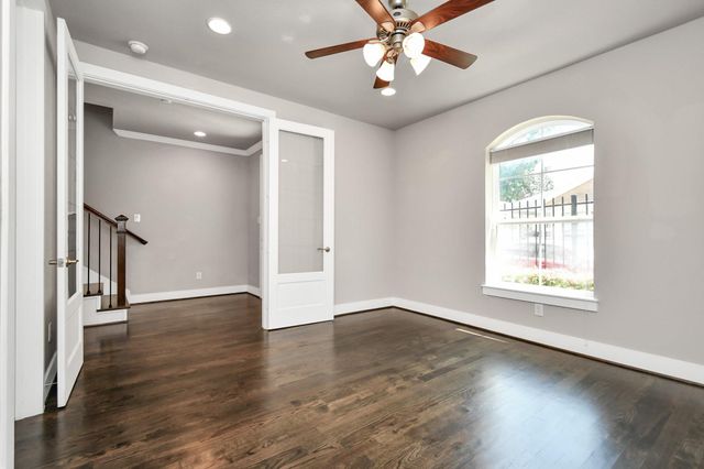 2709 Kennedy Street, Houston, TX 77003