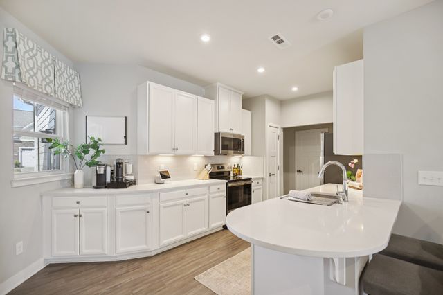 250 S Downs Cir, Goodlettsville, TN 37072