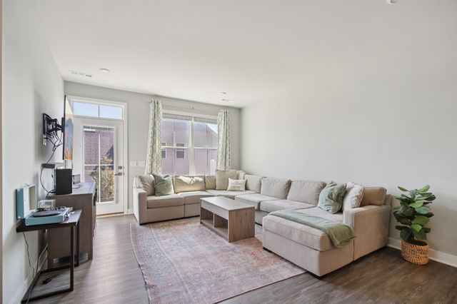 250 S Downs Cir, Goodlettsville, TN 37072