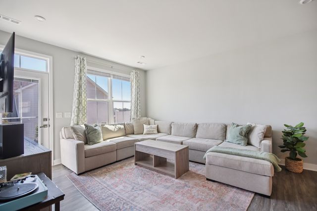 250 S Downs Cir, Goodlettsville, TN 37072