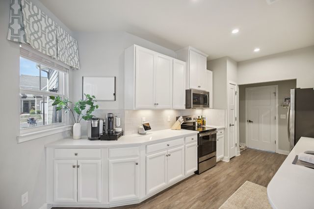 250 S Downs Cir, Goodlettsville, TN 37072