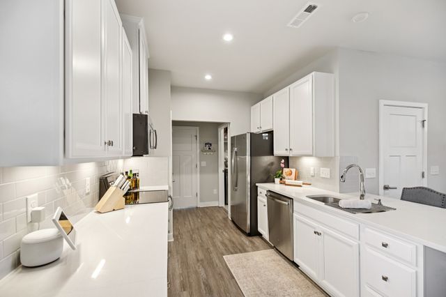 250 S Downs Cir, Goodlettsville, TN 37072