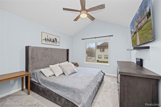 510 Woodland Hills Drive, Walled Lake, MI 48390