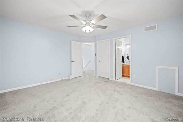 510 Woodland Hills Drive, Walled Lake, MI 48390