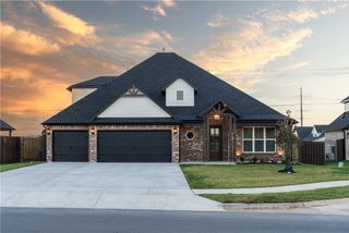 110 Collins Way, Centerton, AR 72719