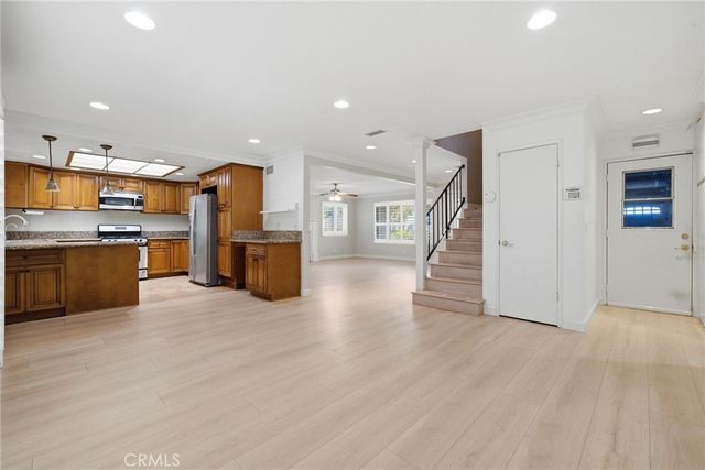 6999 Leilani, Cypress, CA 90630