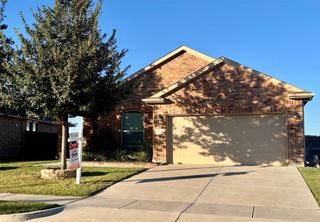 461 Creek Terrace Drive, Saginaw, TX 76131