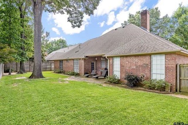 1413 Holly Creek Drive, Tyler, TX 75703