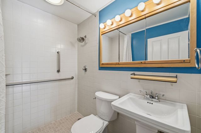 9 Sutherland Rd, Lexington, MA 02421