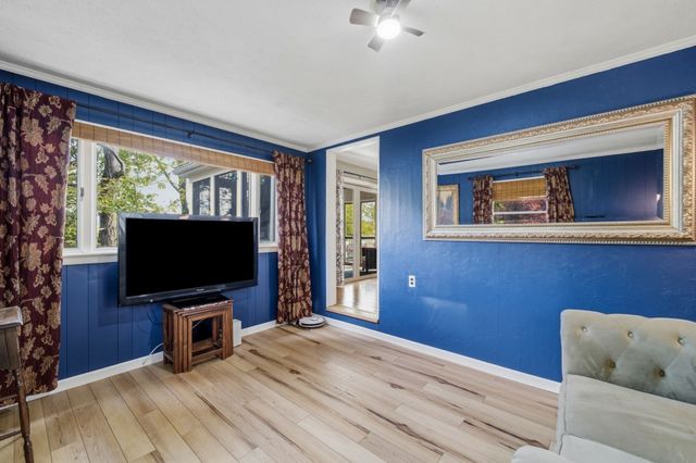 9 Sutherland Rd, Lexington, MA 02421