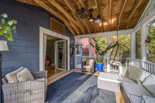 9 Sutherland Rd, Lexington, MA 02421