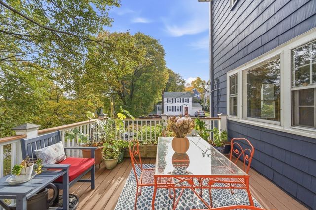 9 Sutherland Rd, Lexington, MA 02421