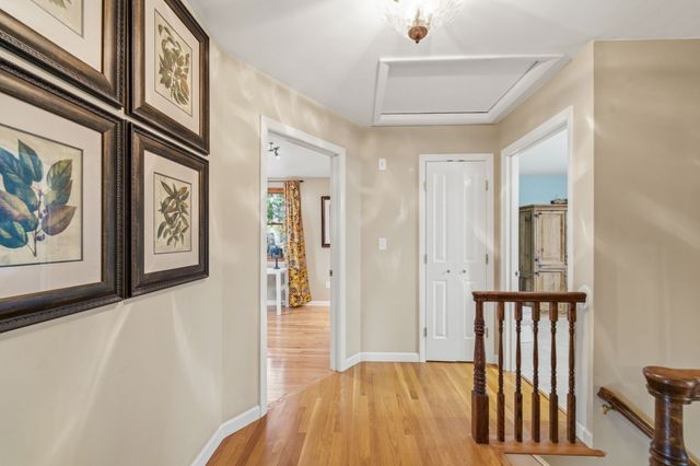 9 Sutherland Rd, Lexington, MA 02421