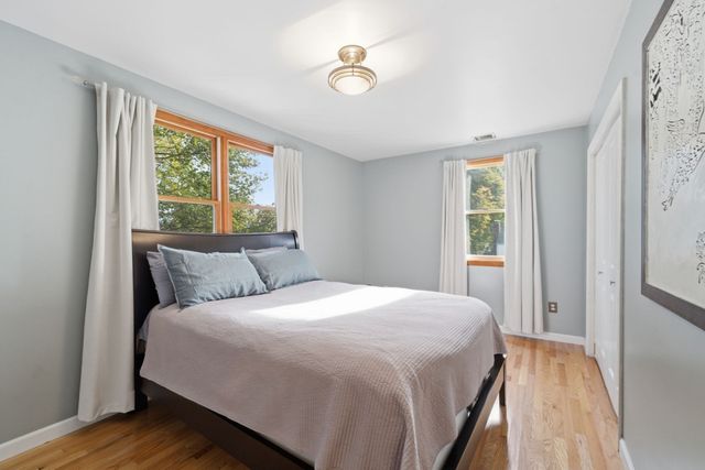 9 Sutherland Rd, Lexington, MA 02421