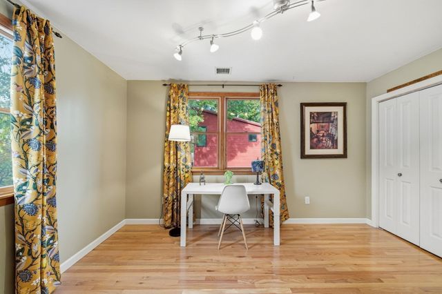9 Sutherland Rd, Lexington, MA 02421
