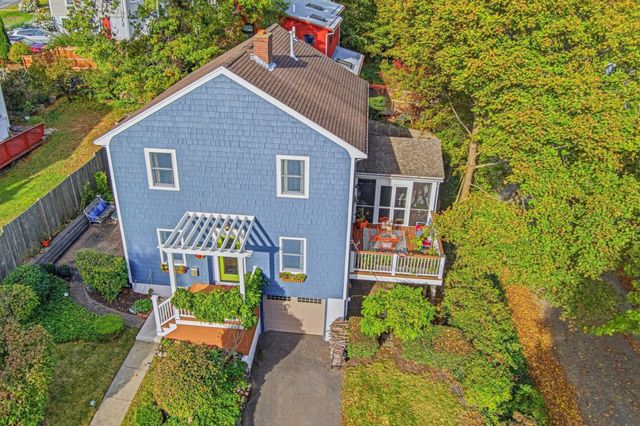 9 Sutherland Rd, Lexington, MA 02421