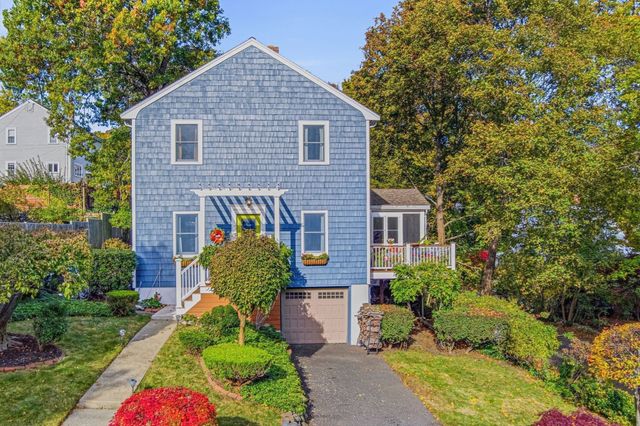 9 Sutherland Rd, Lexington, MA 02421