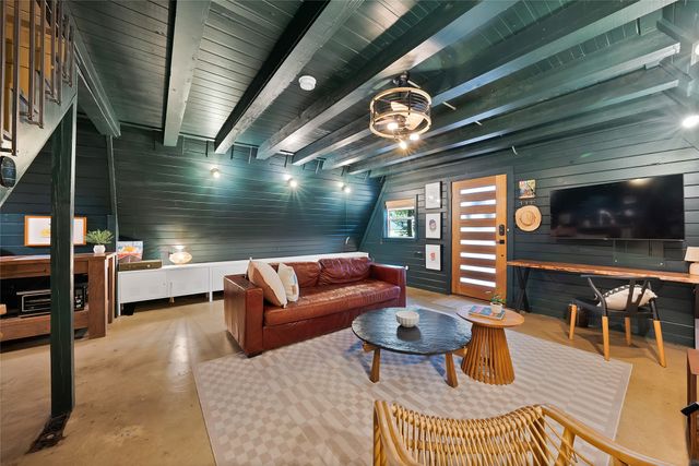 120 Lakeway Lane, Gun Barrel City, TX 75156