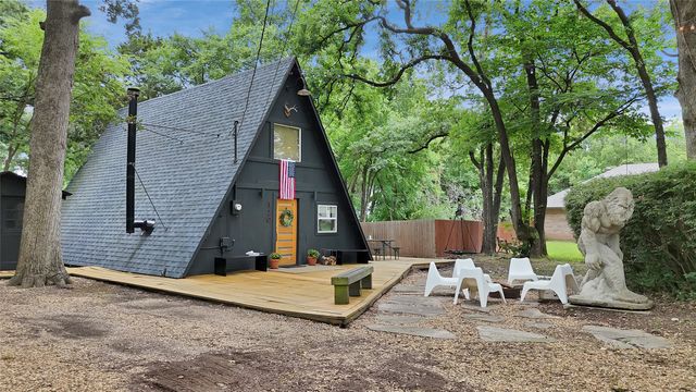 120 Lakeway Lane, Gun Barrel City, TX 75156