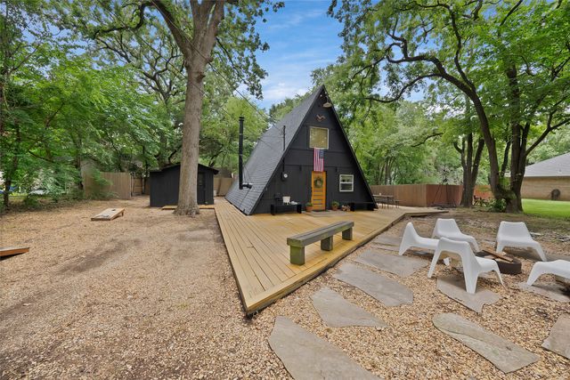 120 Lakeway Lane, Gun Barrel City, TX 75156