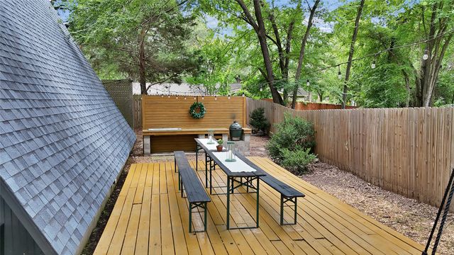 120 Lakeway Lane, Gun Barrel City, TX 75156