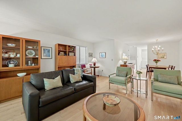 2435 Bedford Street 10C, Stamford, CT 06905