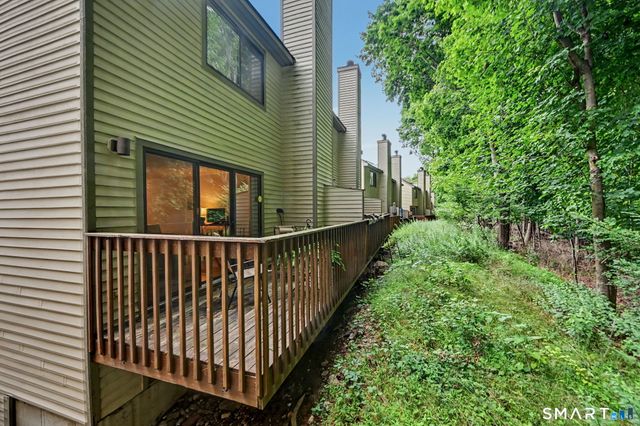 2435 Bedford Street 10C, Stamford, CT 06905