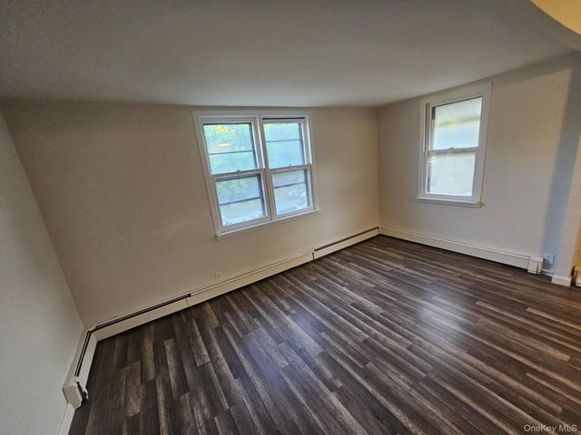 134 Ponquogue Avenue, Hampton Bays, NY 11946