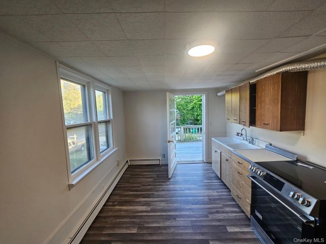 134 Ponquogue Avenue, Hampton Bays, NY 11946