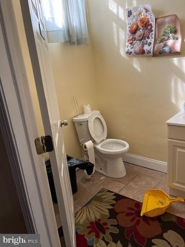 4942 N BROAD ST #1ST FLR, Philadelphia, PA 19141