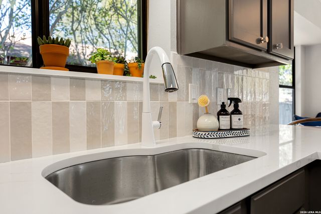 14219 Chadbourne, San Antonio, TX 78232