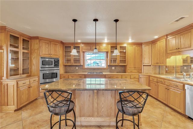 2428 Winn Mountain Loop, Mountainburg, AR 72946