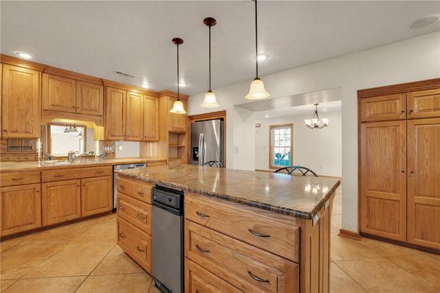 2428 Winn Mountain Loop, Mountainburg, AR 72946