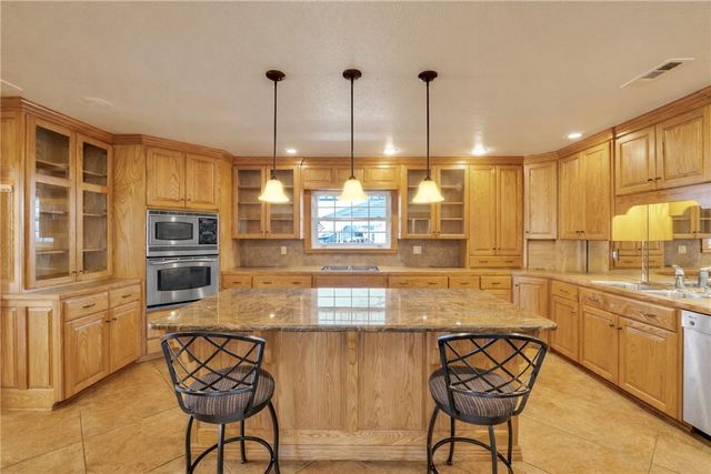 2428 Winn Mountain Loop, Mountainburg, AR 72946