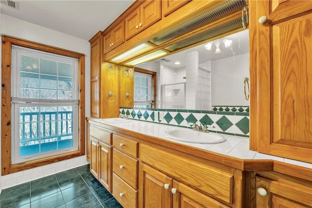 2428 Winn Mountain Loop, Mountainburg, AR 72946