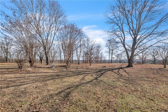 2428 Winn Mountain Loop, Mountainburg, AR 72946