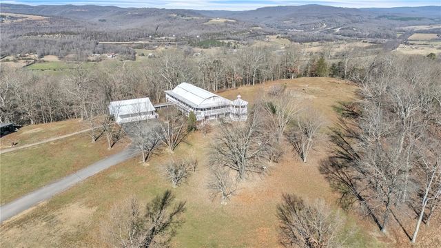 2428 Winn Mountain Loop, Mountainburg, AR 72946
