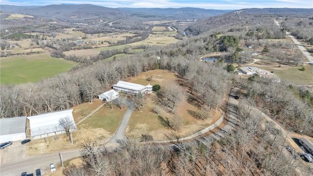 2428 Winn Mountain Loop, Mountainburg, AR 72946