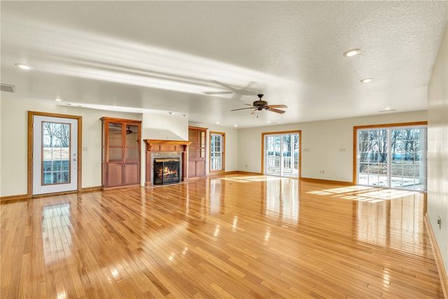 2428 Winn Mountain Loop, Mountainburg, AR 72946