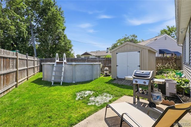 33 Pilgrim Road, Tonawanda, NY 14150