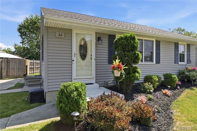 33 Pilgrim Road, Tonawanda, NY 14150