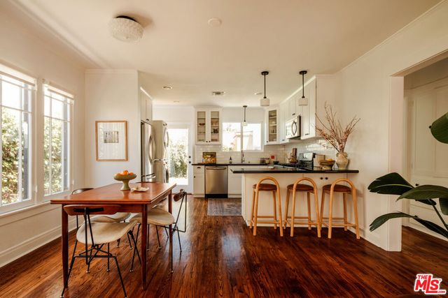 3006 11th Avenue, Los Angeles, CA 90018