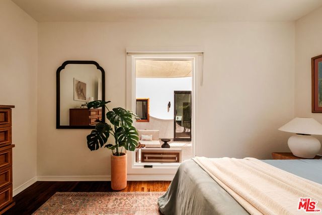 3006 11th Avenue, Los Angeles, CA 90018